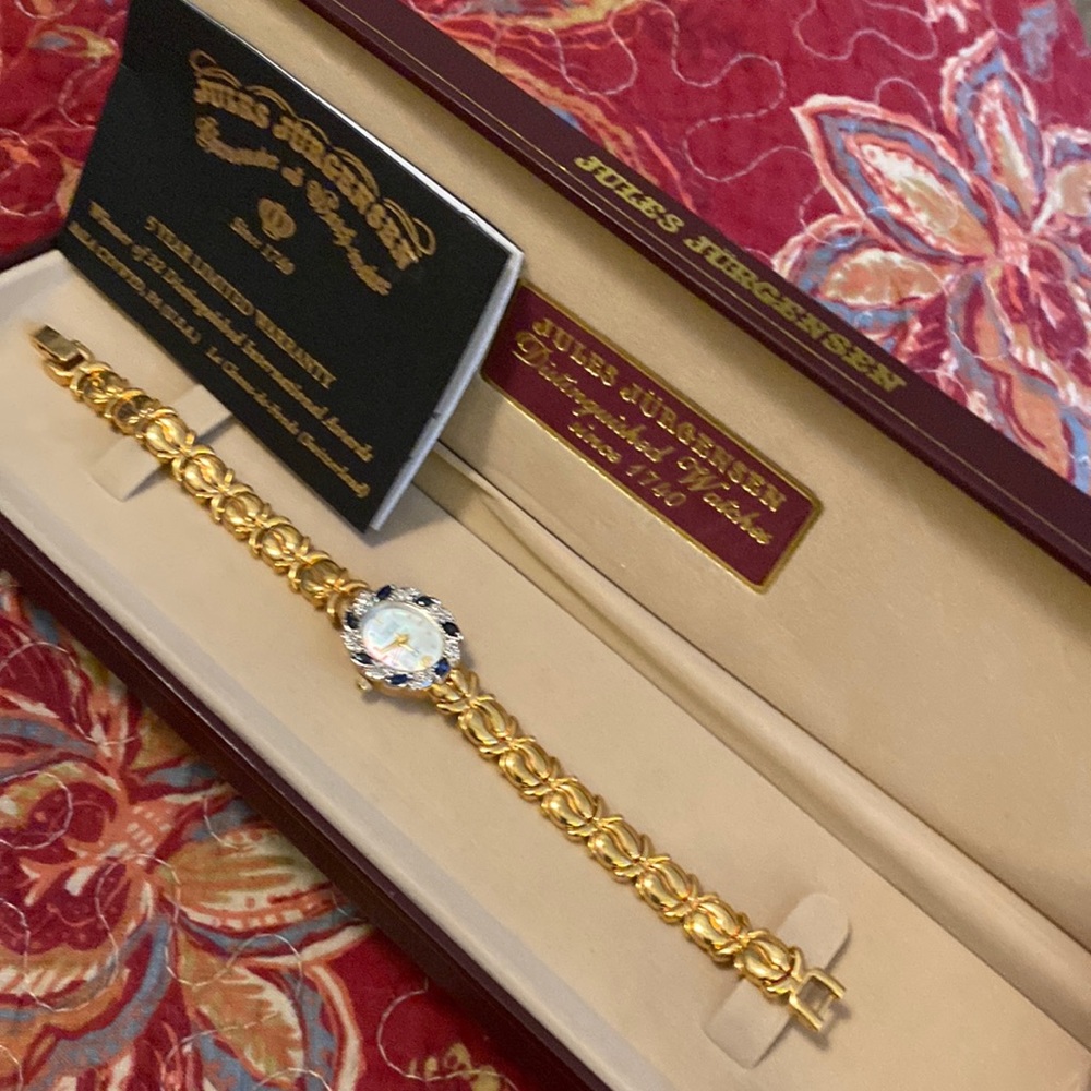 Jules Jürgensen Woman’s Watch with diamonds and sapphires. (Jules Jurgensen)